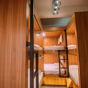 Bluewaters Pods 38 Hongkong St Singapour